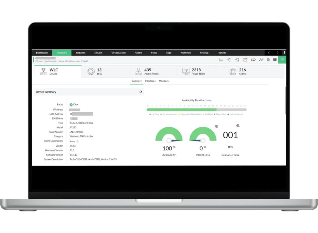 Laptop mit ManageEngine-Dashboard für zentrale IT-Verwaltung und Monitoring
